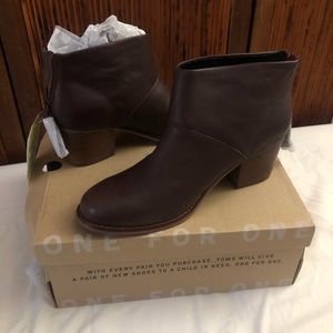 Toms brown boots
